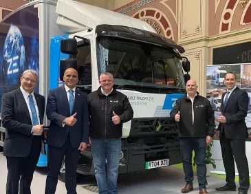 Renault Trucks et  Recycling Lives - premiers camions multibennes du Royaume-Uni