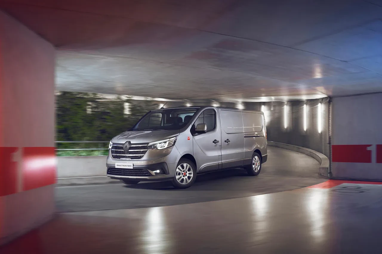 The Renault Trucks Trafic in an urban environment