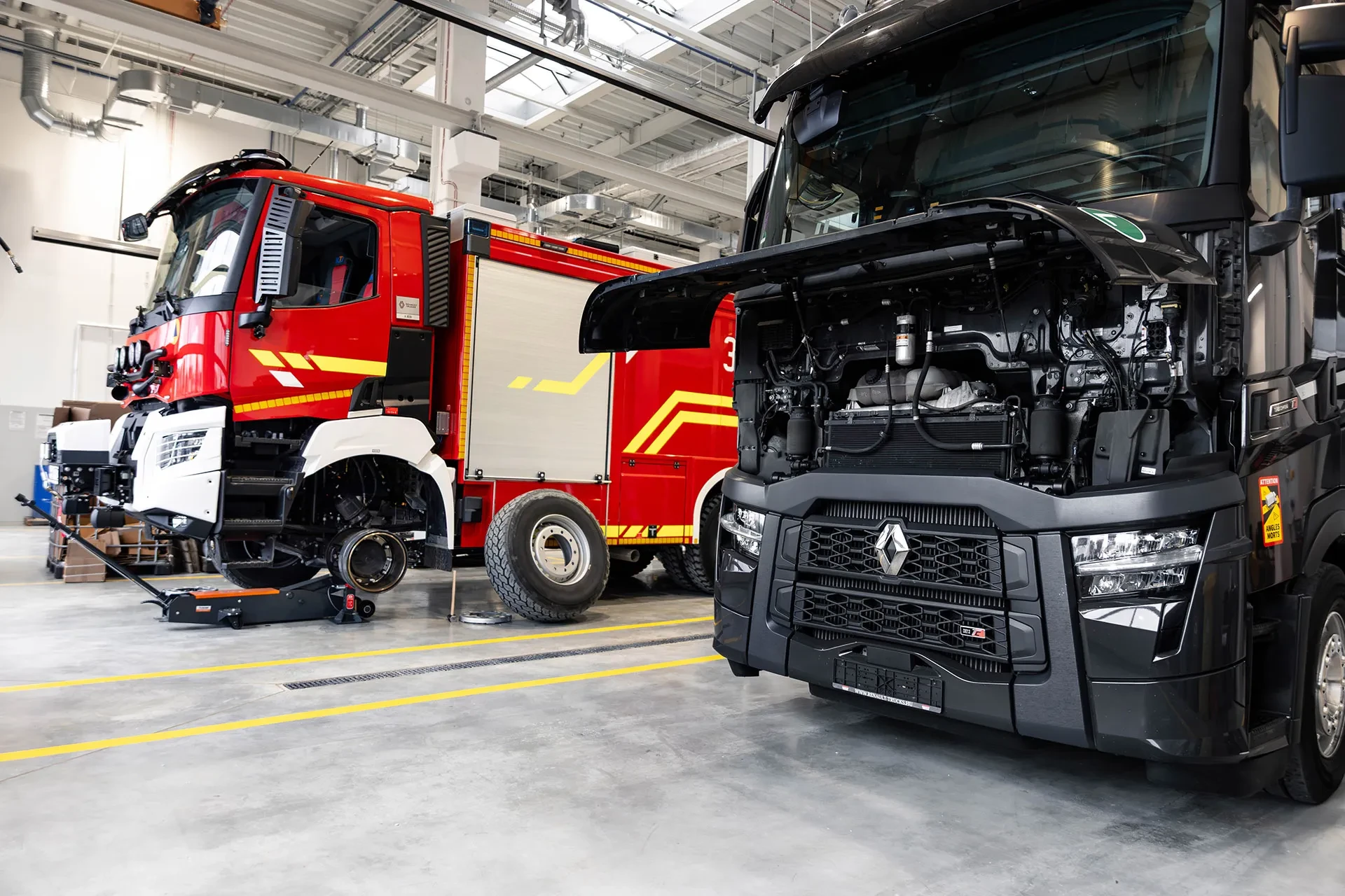 A New Chapter in the Renault Trucks’s History in Poland: Renault Trucks Polska Opens Renault Trucks Center near Warsaw – a Modern Service Facility and company’s Headquarters