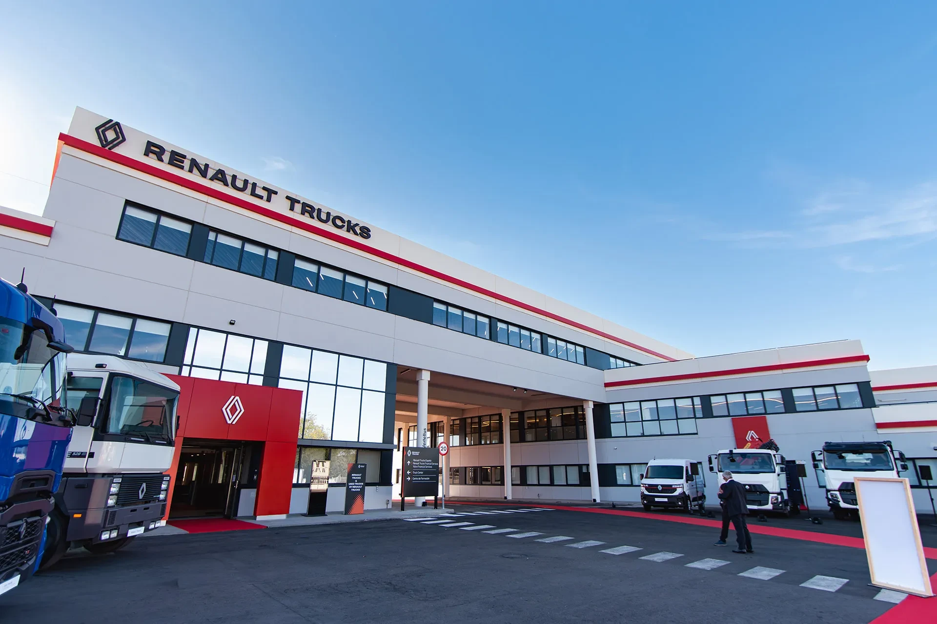 À Madrid, Renault Trucks réunit ses expertises  pour mieux servir ses clients espagnols
