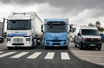 The three Renault Trucks electric vehicles: the E-Tech T with CMS system, E-Tech D Wide, and E-Tech Master Red Edition.