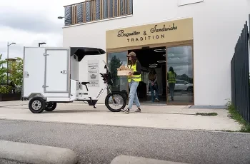 e-cargo bike Kleuster 350 designed for food delivey