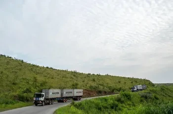 A Renault Trucks K with containers