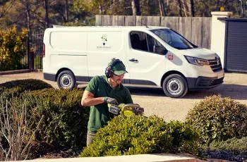 Re,ault Trucks Trafic designed for landscapers