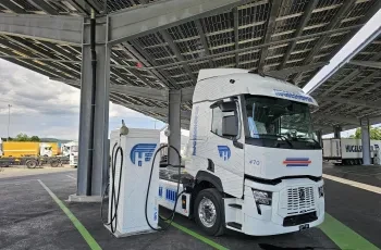 Renault Trucks E-Tech T Hugelshofer electric truck charging hub