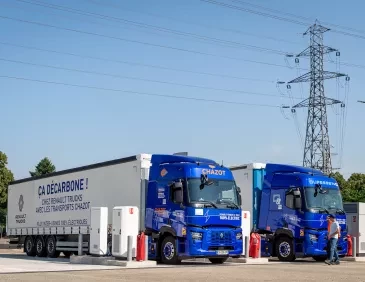 Renault Trucks axles logistics flow Lyon-Bourg-en-Bresse