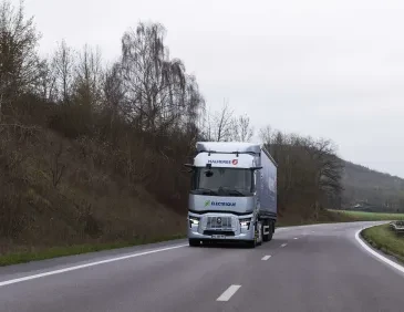 Green corridor_Logistic interplant flow_Renault Trucks