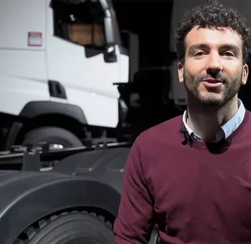 Ion Ovidiu Teodor, ingénieur logiciel Renault Trucks