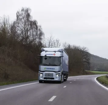 Green corridor_Logistic interplant flow_Renault Trucks